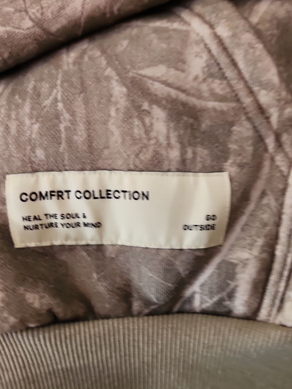 Comfrt 2XL Zip Up Camo Never Worn - Picture 2 of 4